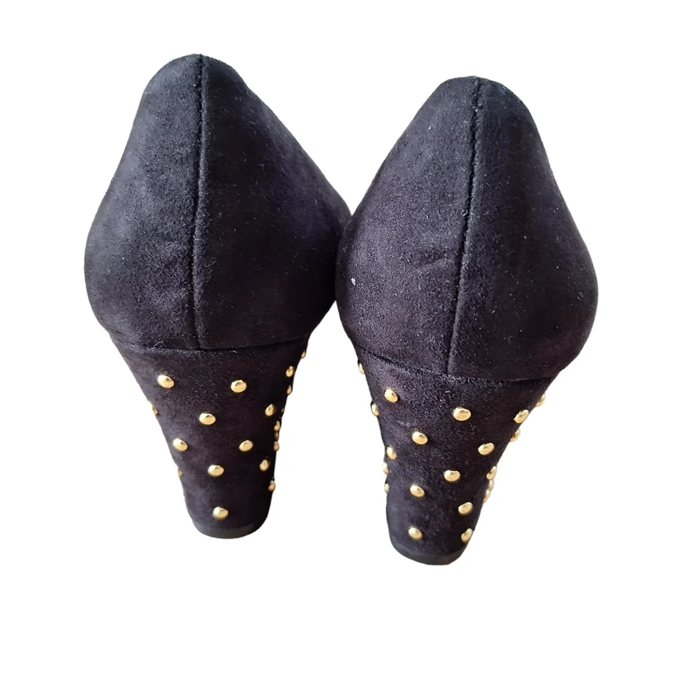 Aerosoles Women's Plum Tree Black Suede Studded Wedge Heels Pumps Like New sz7